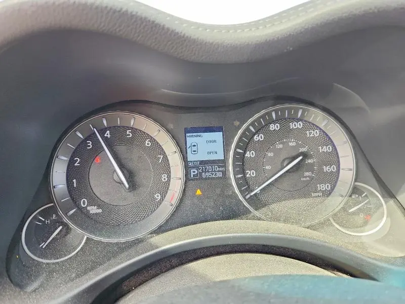 2016 INFINITI Q70 3.7  