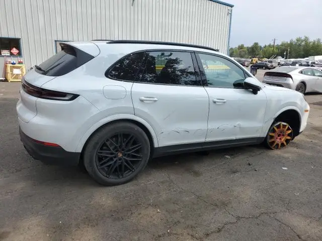 2024 PORSCHE CAYENNE S  