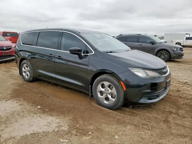 2017 CHRYSLER PACIFICA LX  