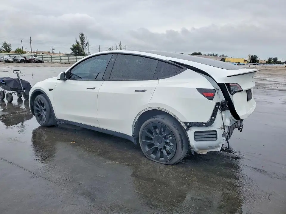 2022 TESLA MODEL Y   