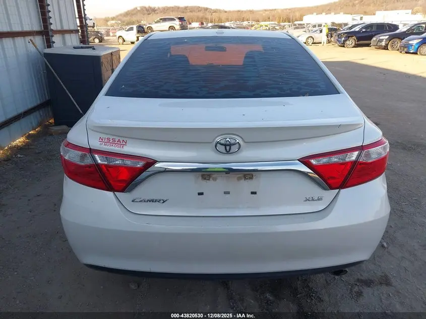 2016 TOYOTA CAMRY XLE