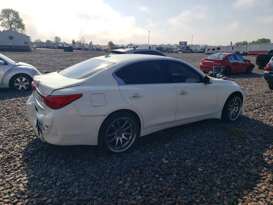 2015 INFINITI Q50 PREMIUM  