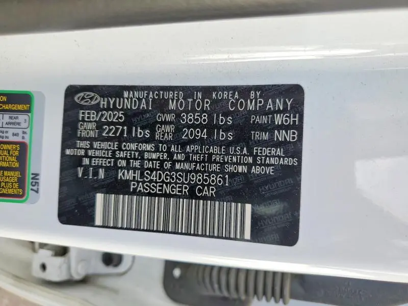 2025 HYUNDAI ELANTRA SEL  