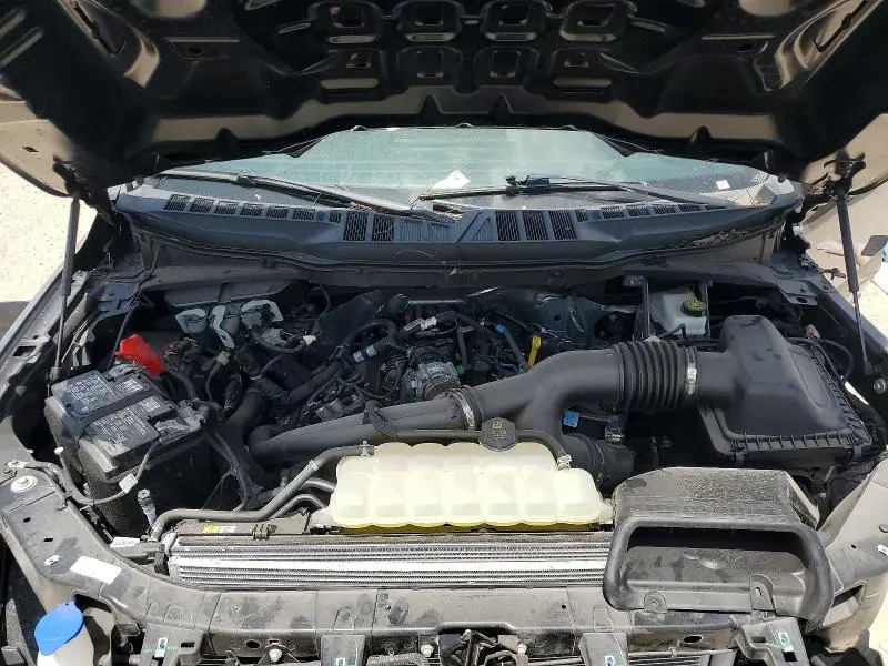 2025 FORD F150 STX  