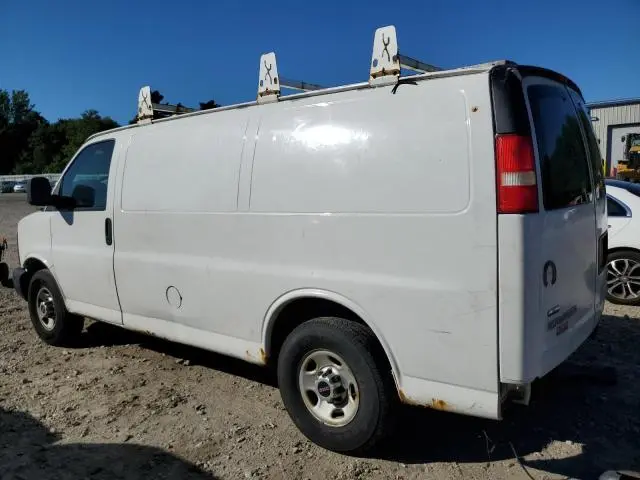 2010 GMC SAVANA G2500  