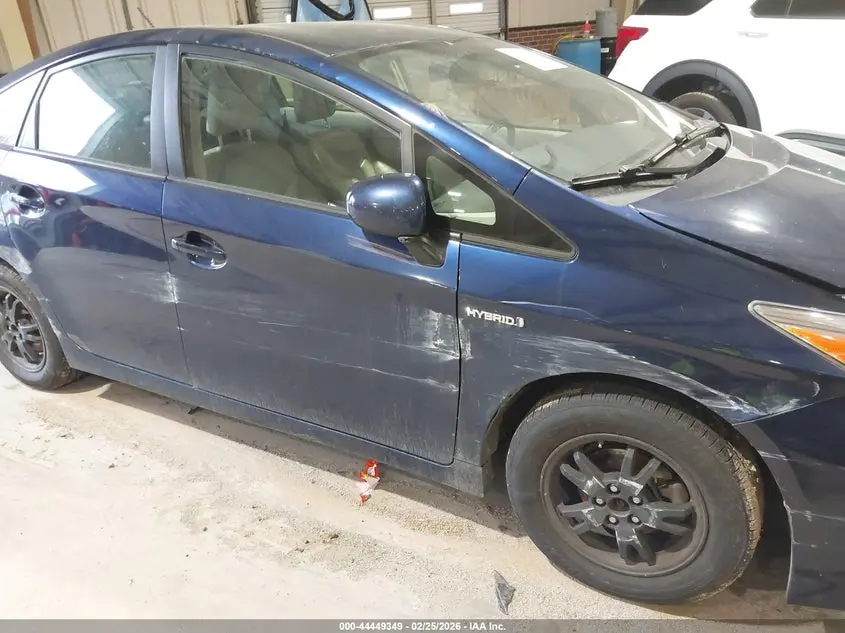 2013 TOYOTA PRIUS TWO