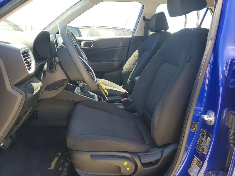 2023 HYUNDAI VENUE SE  