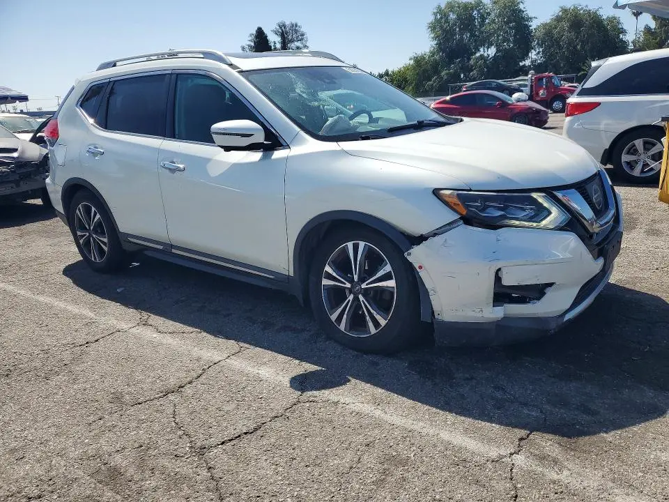 2017 NISSAN ROGUE SL  