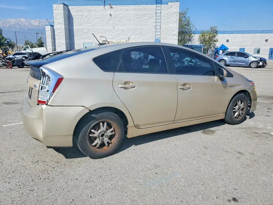 2010 TOYOTA PRIUS   