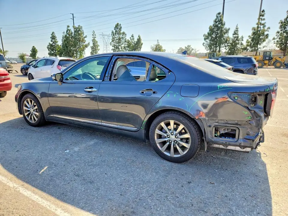2010 LEXUS LS 460  