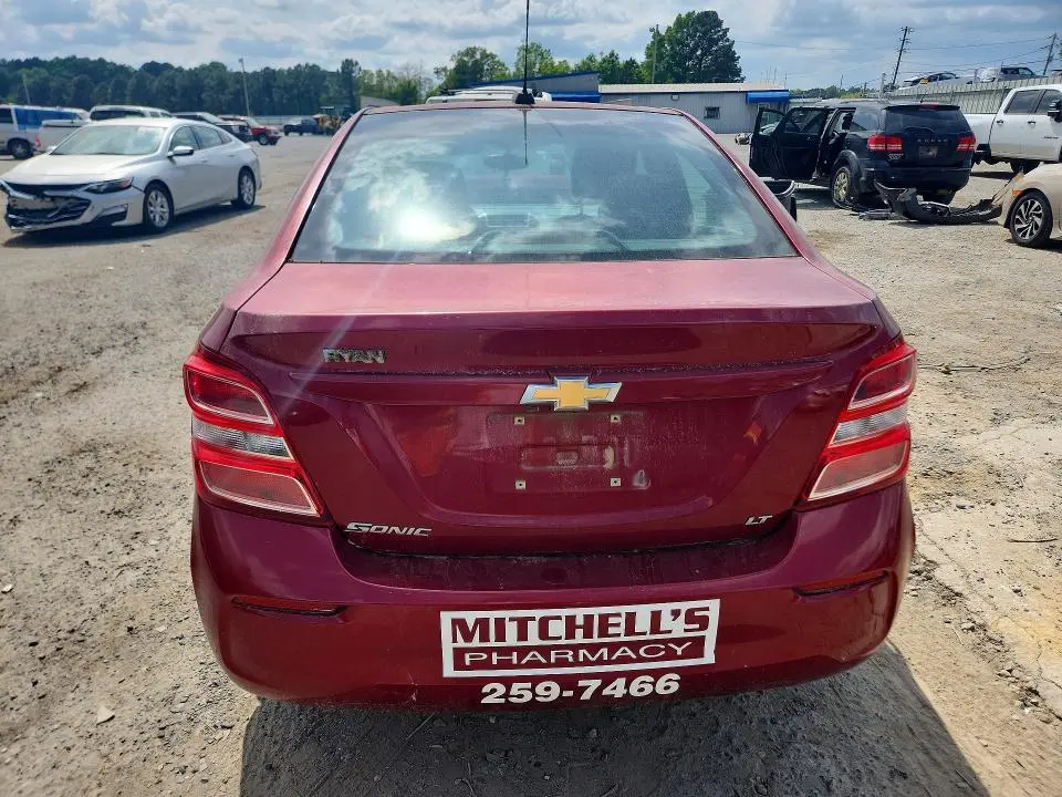 2017 CHEVROLET SONIC LT  