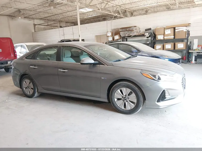 2018 HYUNDAI SONATA HYBRID SE