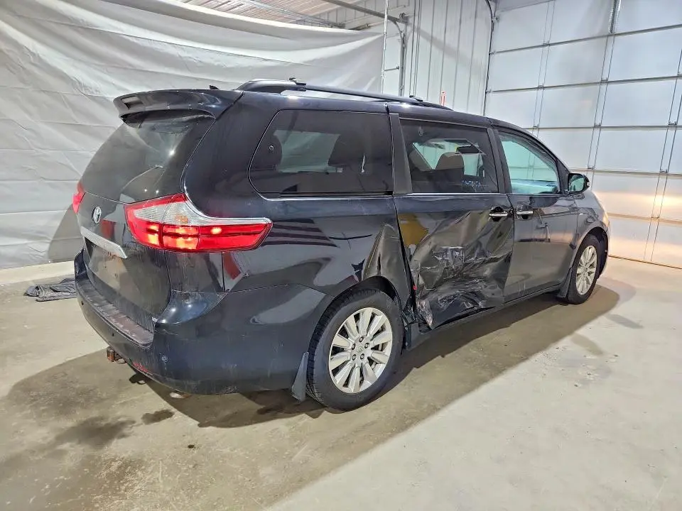 2017 TOYOTA SIENNA LIMITED 7-PASSENGER  