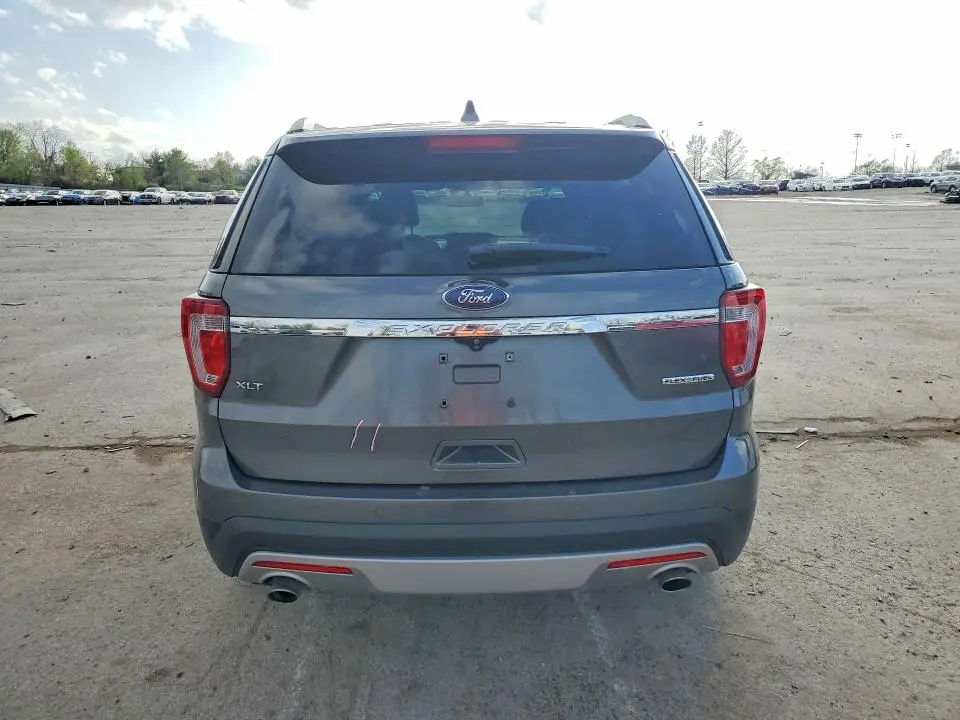 2016 FORD EXPLORER XLT  