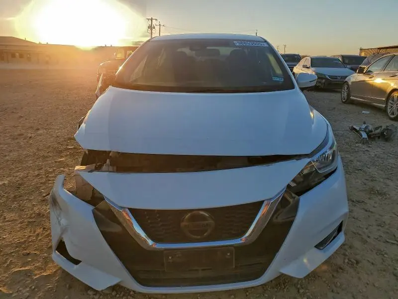 2020 NISSAN VERSA SV  