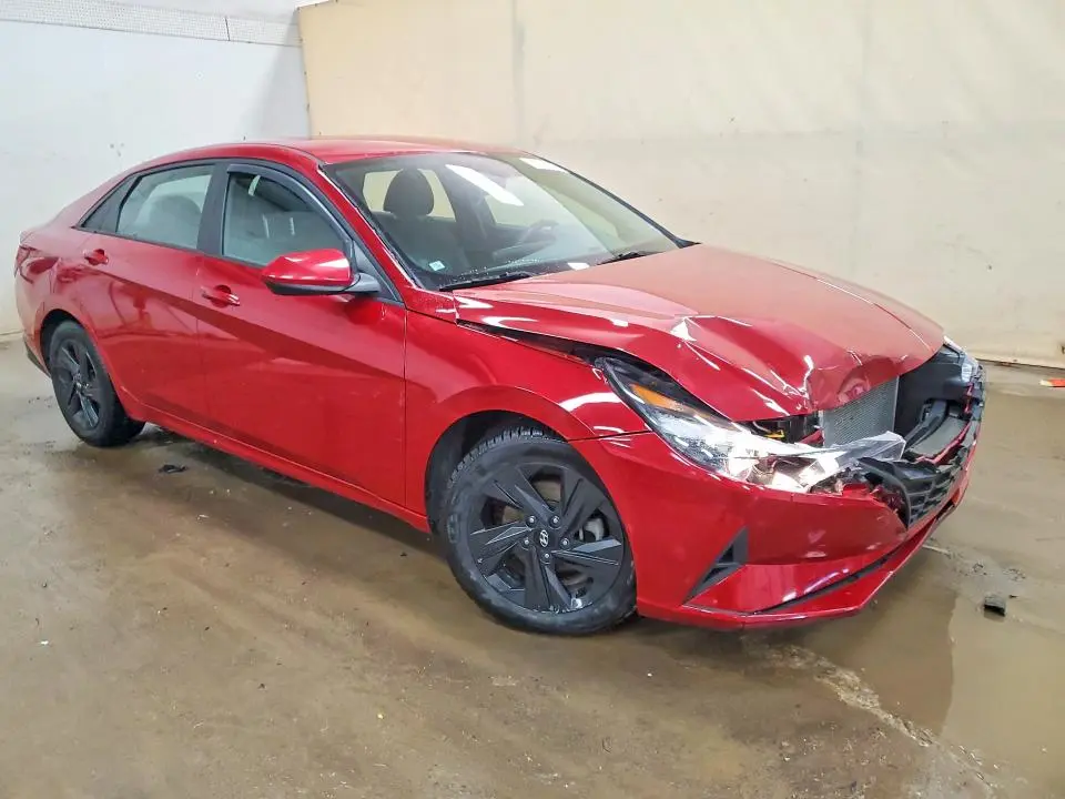 2021 HYUNDAI ELANTRA SEL  