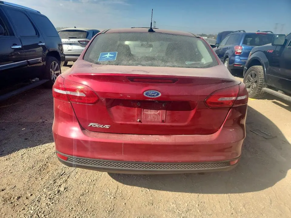 2016 FORD FOCUS SE  