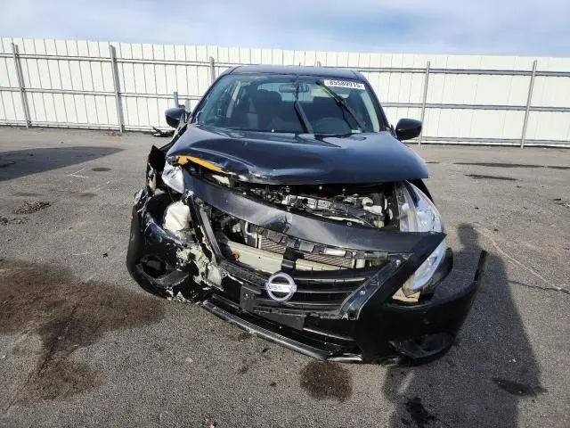 2019 NISSAN VERSA S  