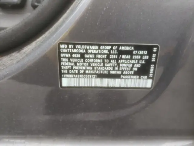 2013 VOLKSWAGEN PASSAT SE  