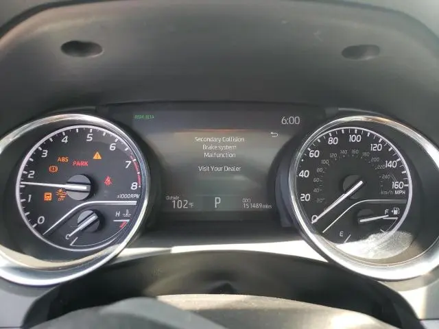 2020 TOYOTA CAMRY XLE  