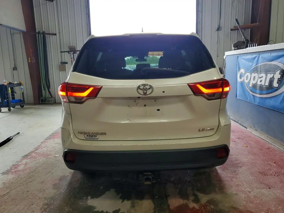 2019 TOYOTA HIGHLANDER LE PLUS  