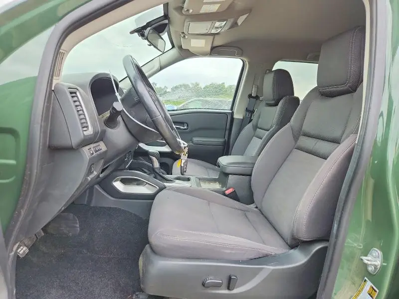2024 NISSAN FRONTIER SV  
