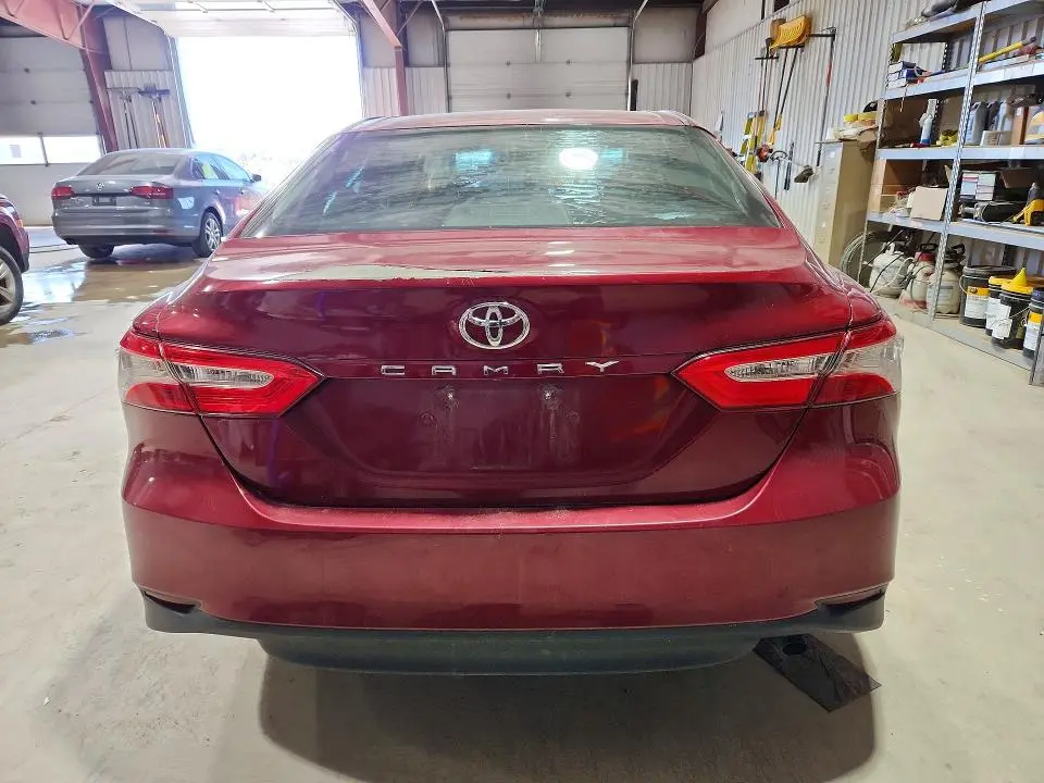 2018 TOYOTA CAMRY LE  