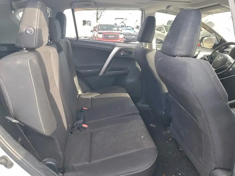 2017 TOYOTA RAV4 XLE  