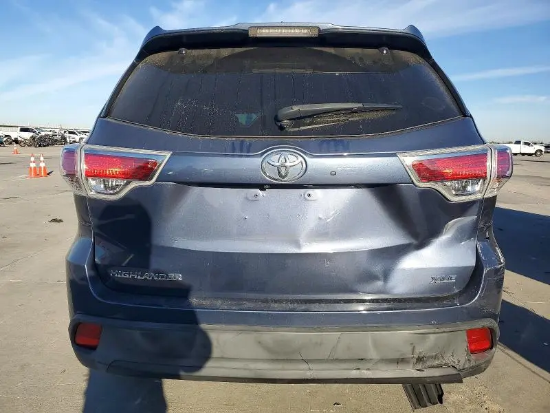 2016 TOYOTA HIGHLANDER XLE  