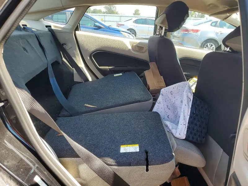 2013 FORD FIESTA SE  