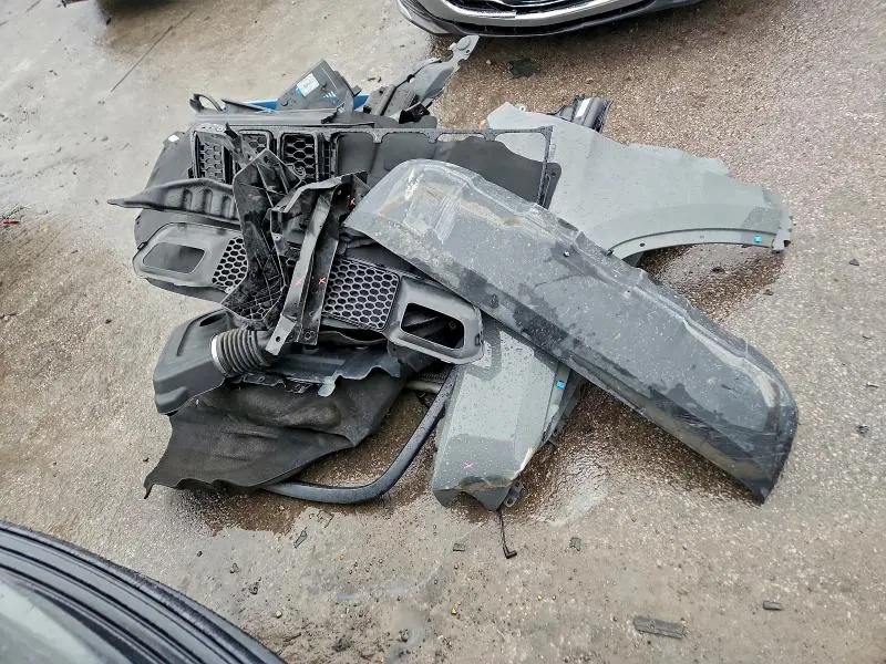 2019 JEEP GRAND CHEROKEE LAREDO  