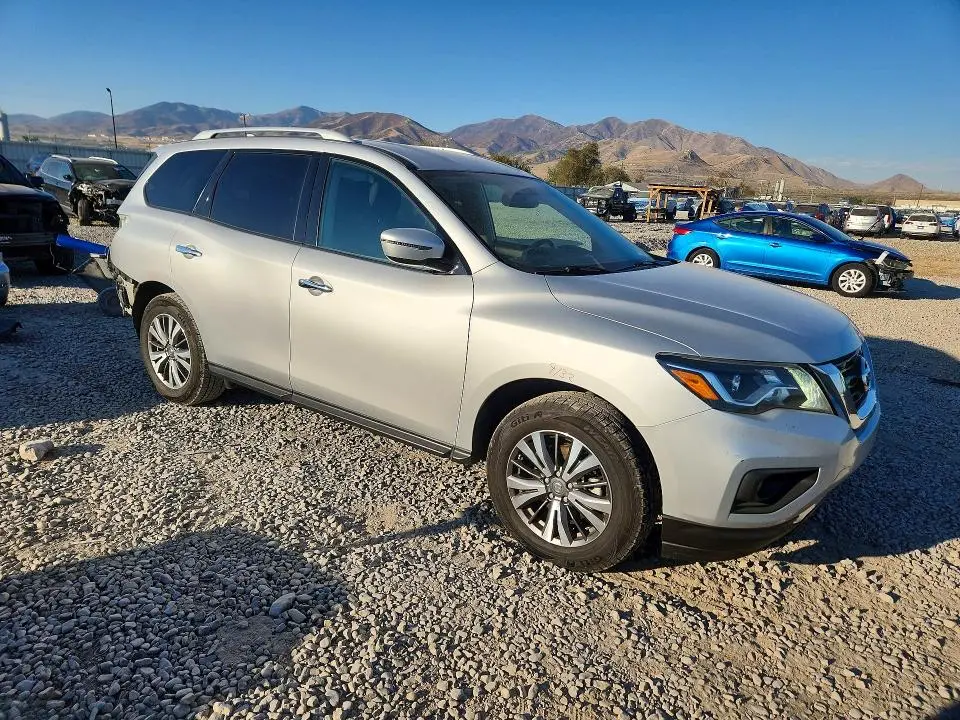 2019 NISSAN PATHFINDER SV  