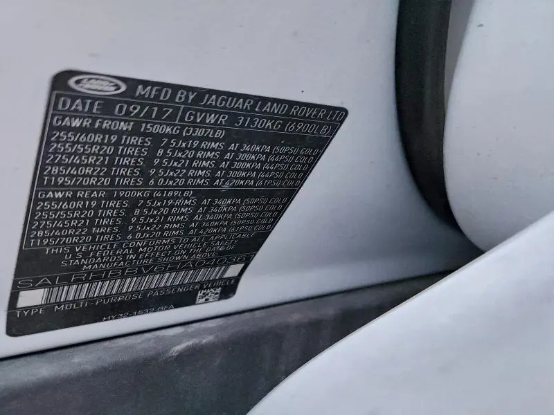 2017 LAND ROVER DISCOVERY HSE LUXURY  