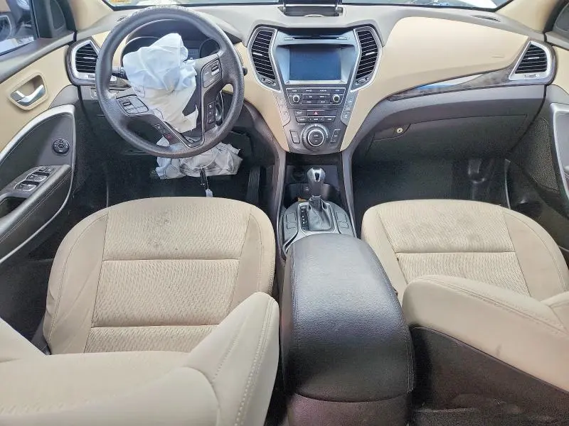 2017 HYUNDAI SANTA FE SE  