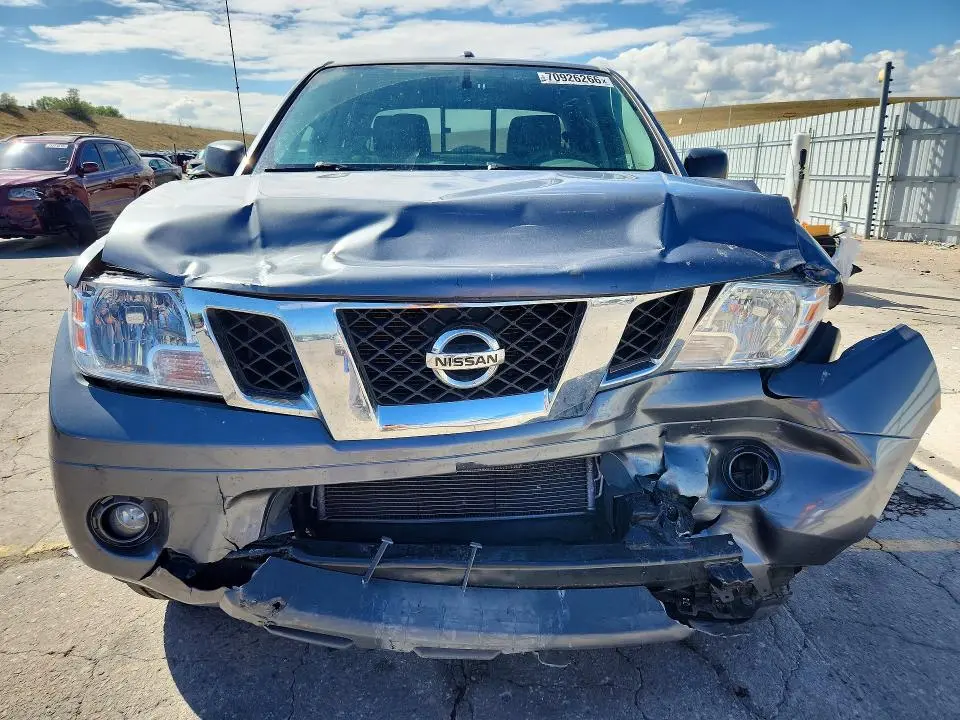 2017 NISSAN FRONTIER SV  