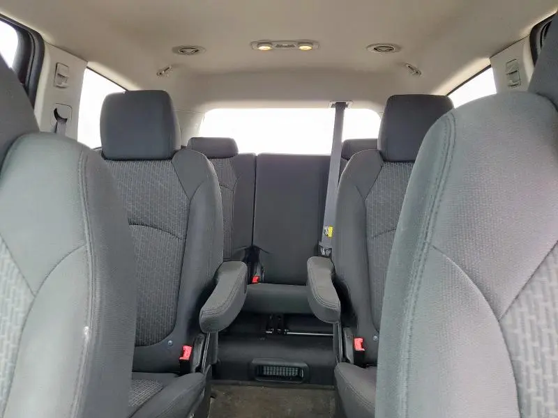 2011 CHEVROLET TRAVERSE LT  