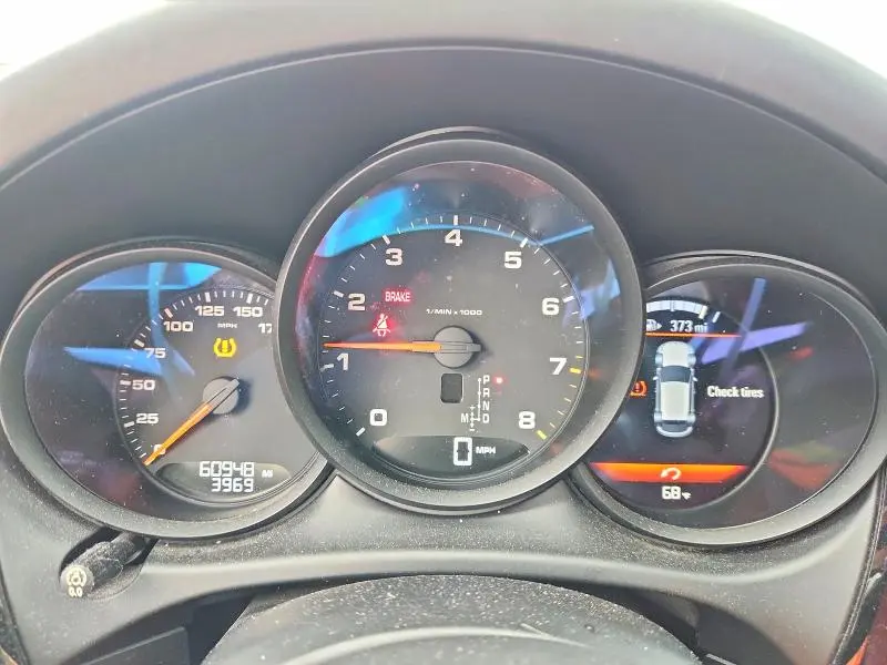 2018 PORSCHE MACAN   
