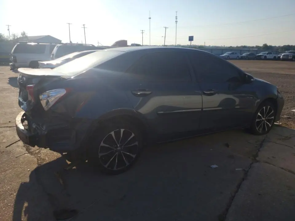 2017 TOYOTA COROLLA SE  