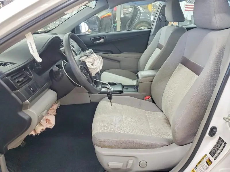 2014 TOYOTA CAMRY LE  