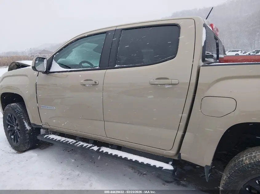 2022 GMC CANYON 4WD  SHORT BOX ELEVATION