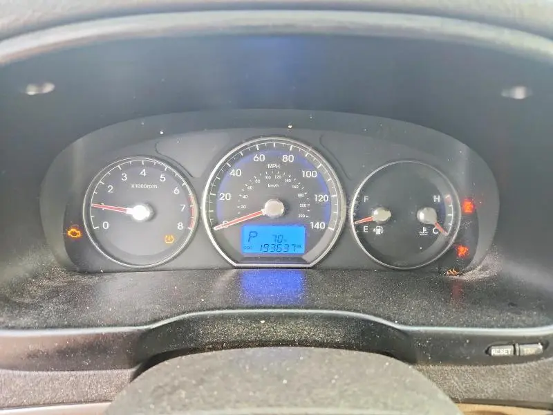 2012 HYUNDAI SANTA FE GLS  
