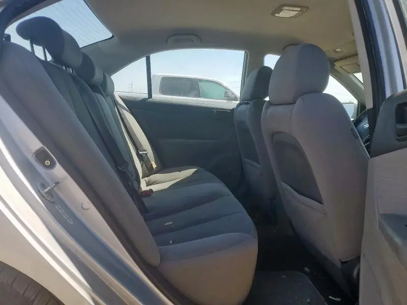 2010 HYUNDAI SONATA GLS  