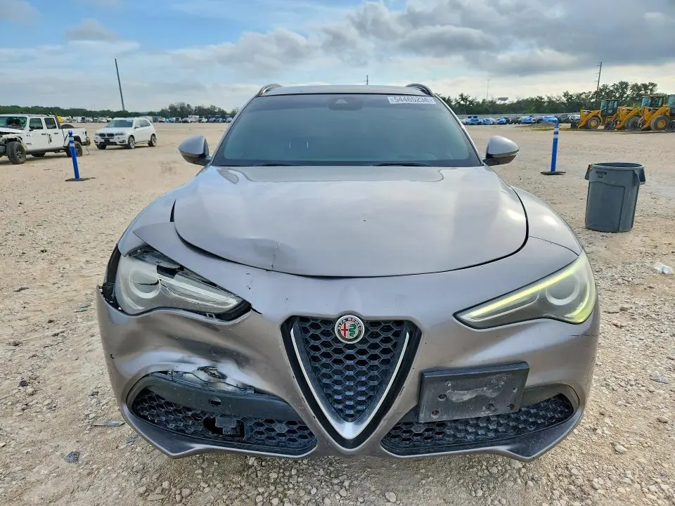2018 ALFA ROMEO STELVIO TI SPORT  
