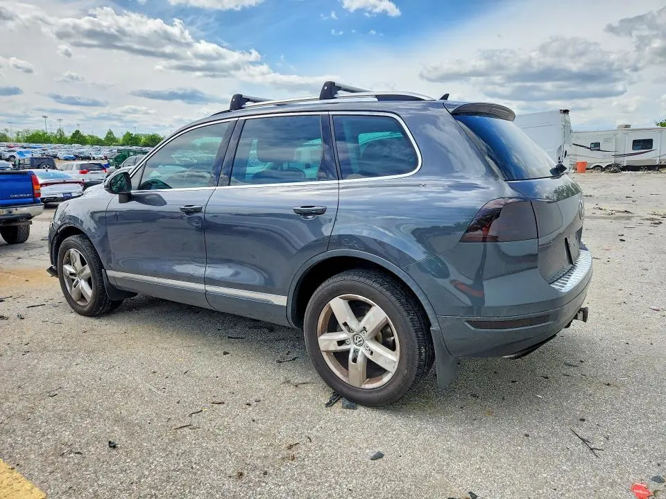 2014 VOLKSWAGEN TOUAREG V6  