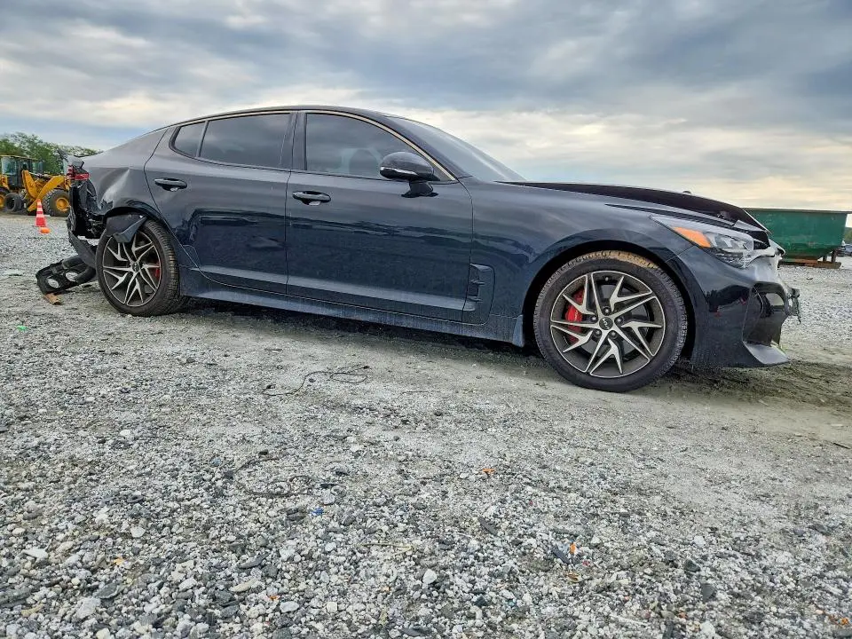 2023 KIA STINGER GT LINE  