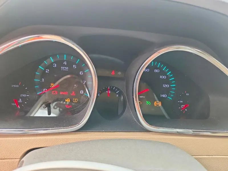 2011 CHEVROLET TRAVERSE LT  