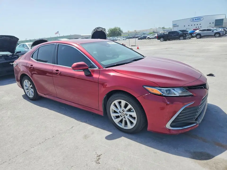 2022 TOYOTA CAMRY LE  