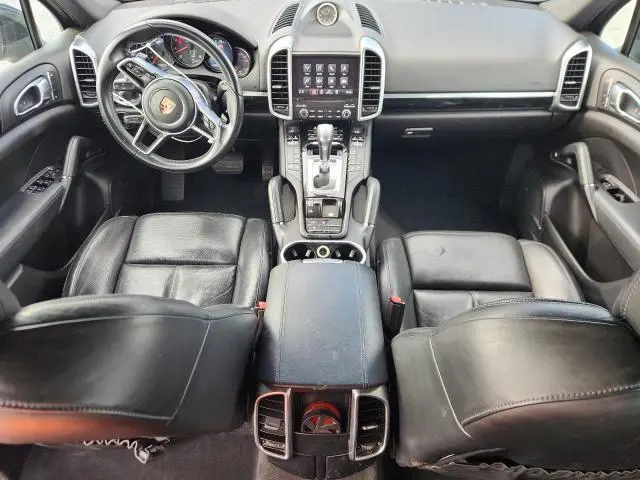 2018 PORSCHE CAYENNE