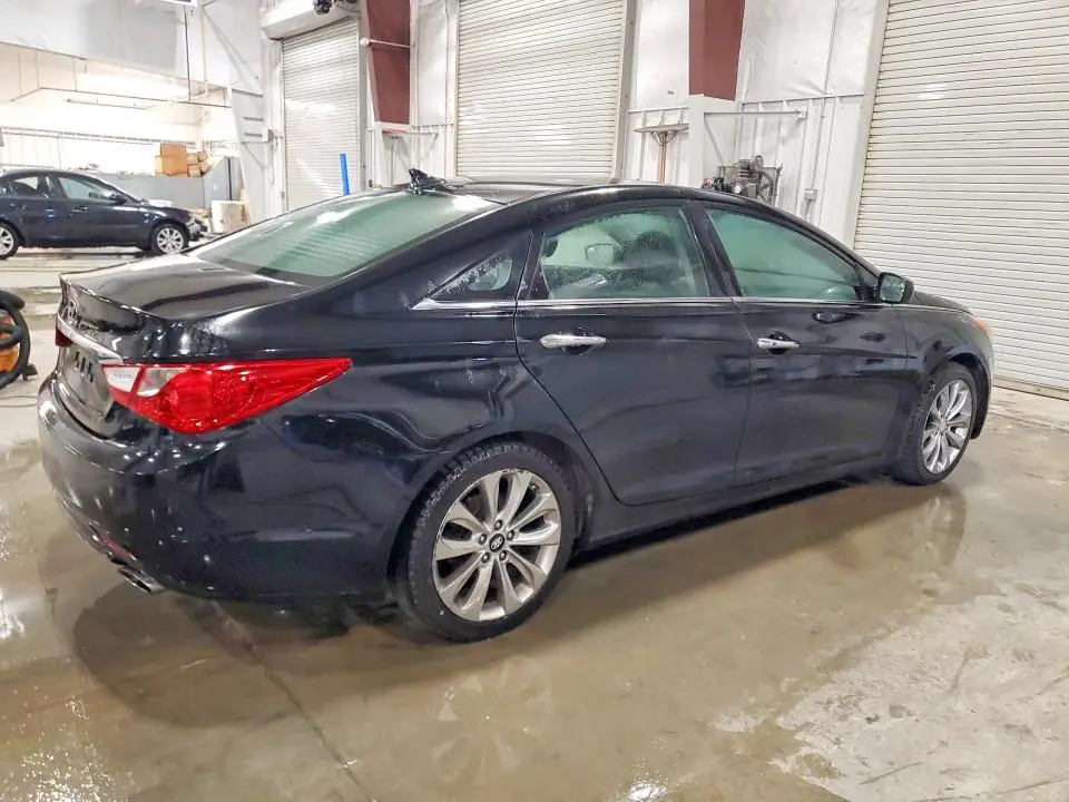 2011 HYUNDAI SONATA SE  