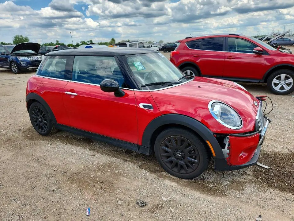 2019 MINI COOPER   